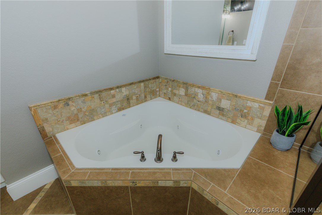1184 Jeffries Road 114 Property Photo 22