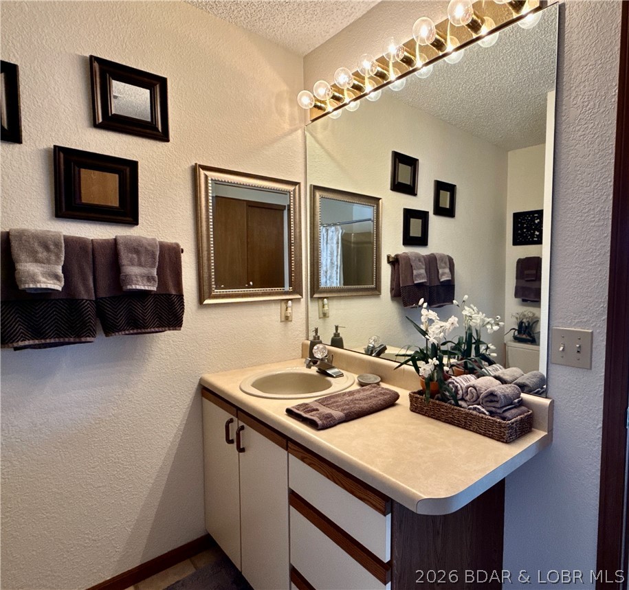 98 Jonathan Drive 4f Property Photo 16