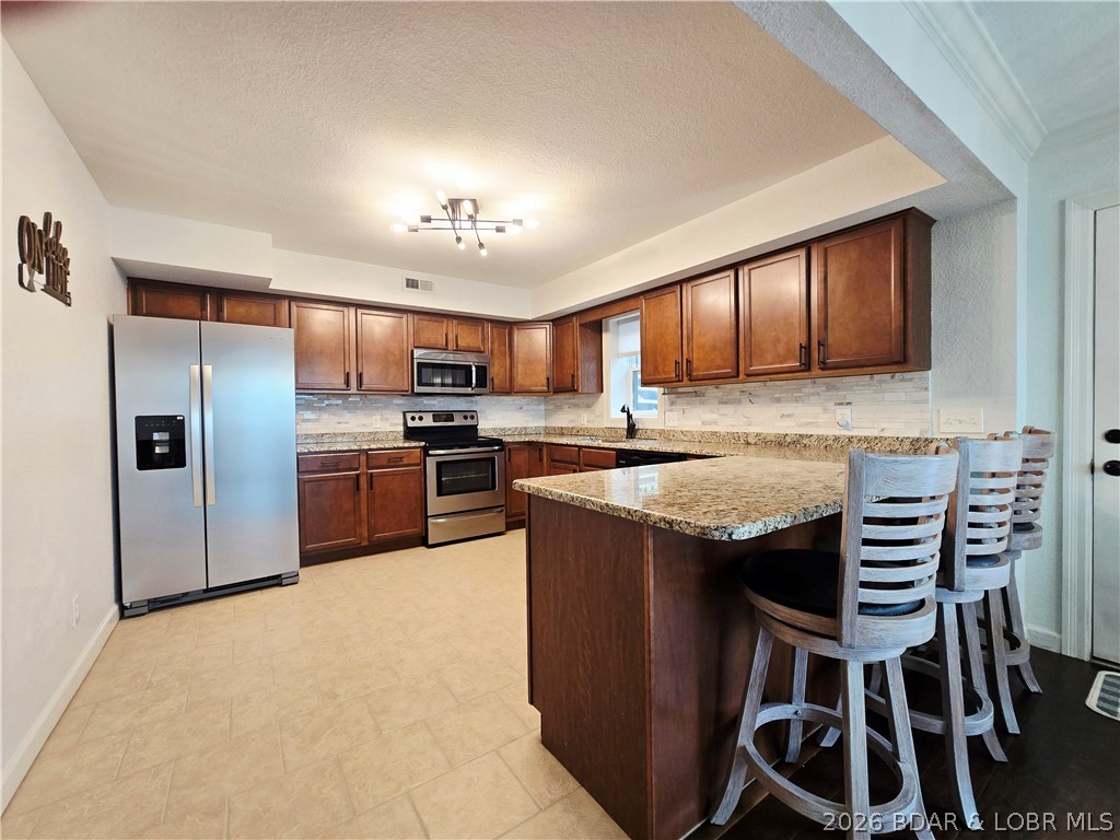 305 Thornsberry Road N Property Photo 11