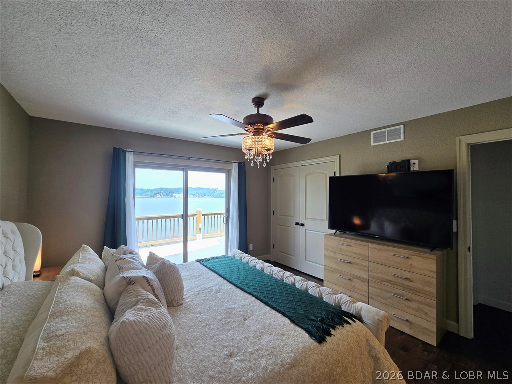 305 Thornsberry Road N Property Photo 18