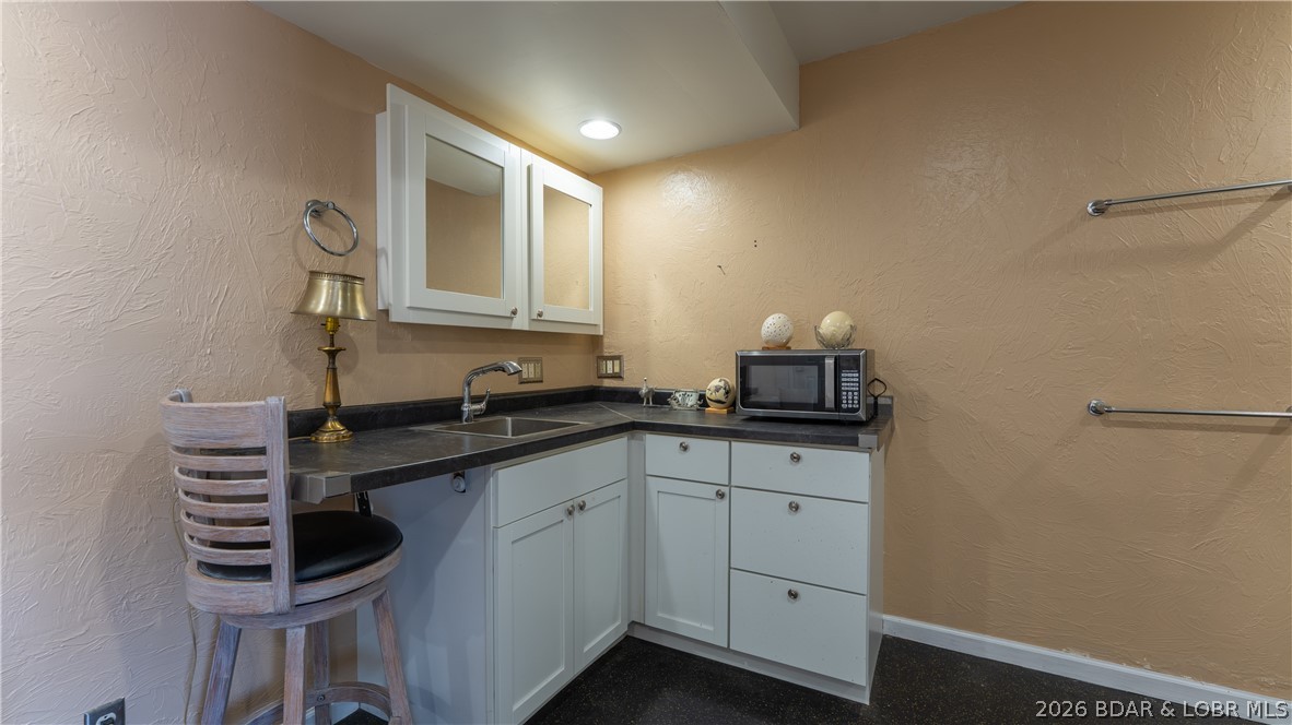 305 Thornsberry Road N Property Photo 29