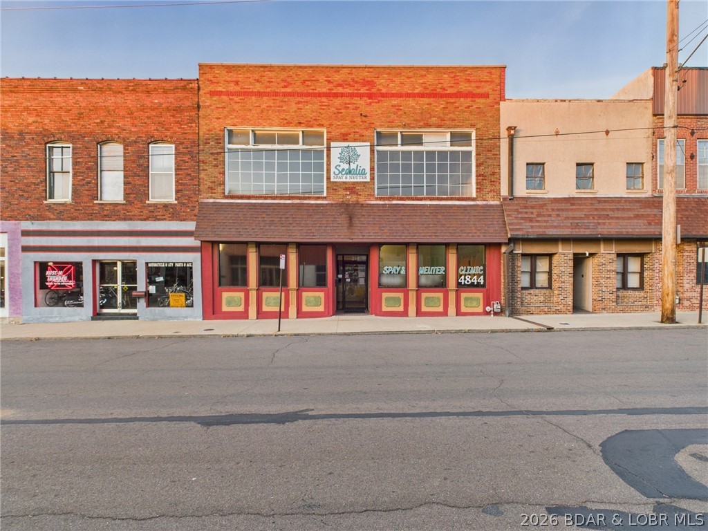 214 W Main Street Property Photo 1