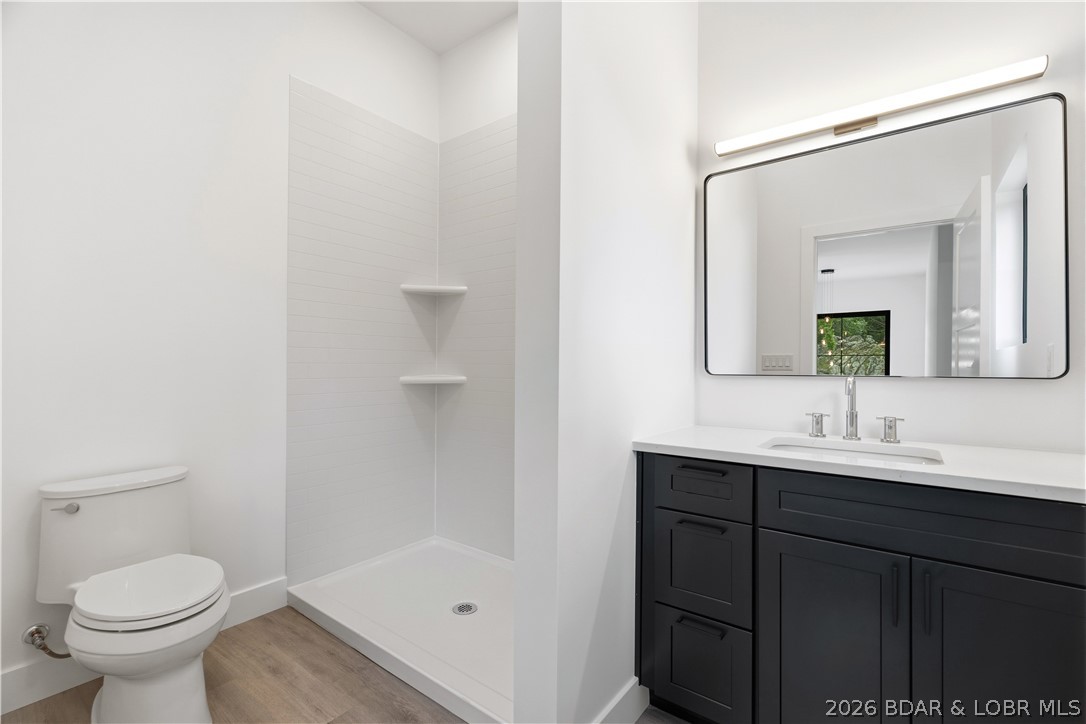 5539 Deephaven Lane Property Photo 18