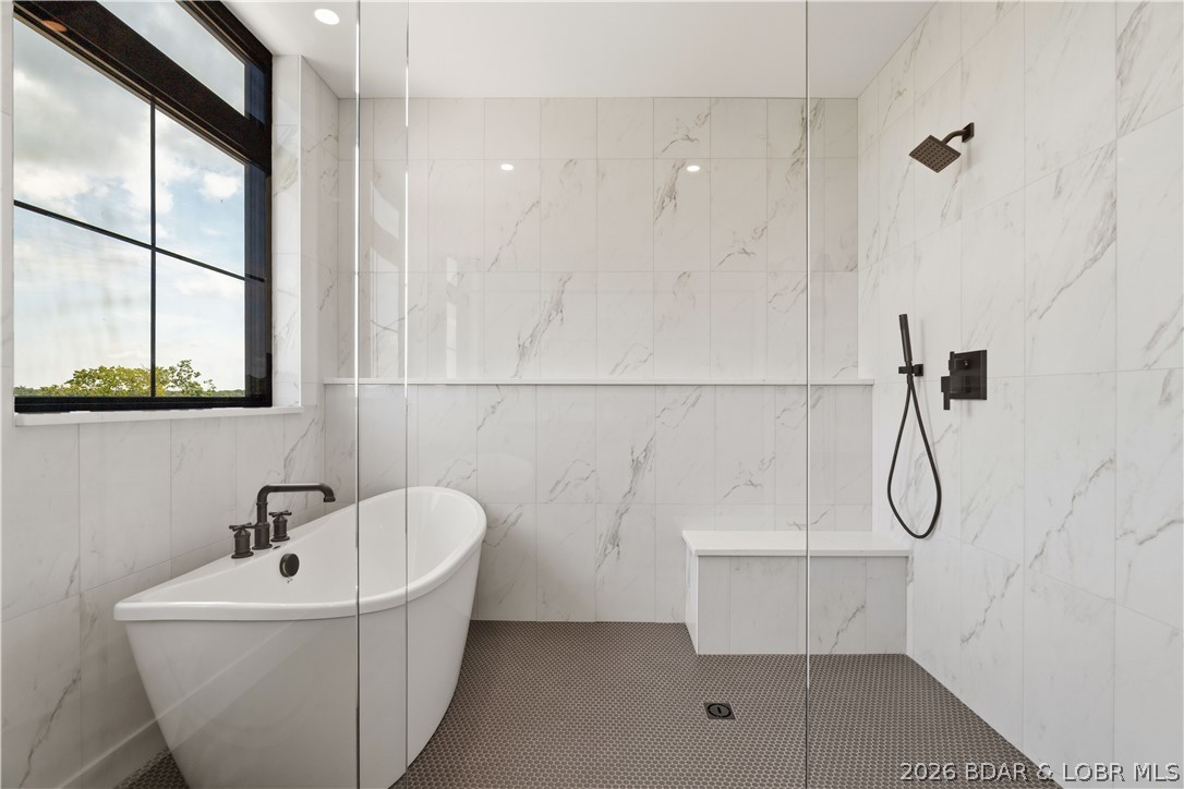 5539 Deephaven Lane Property Photo 28