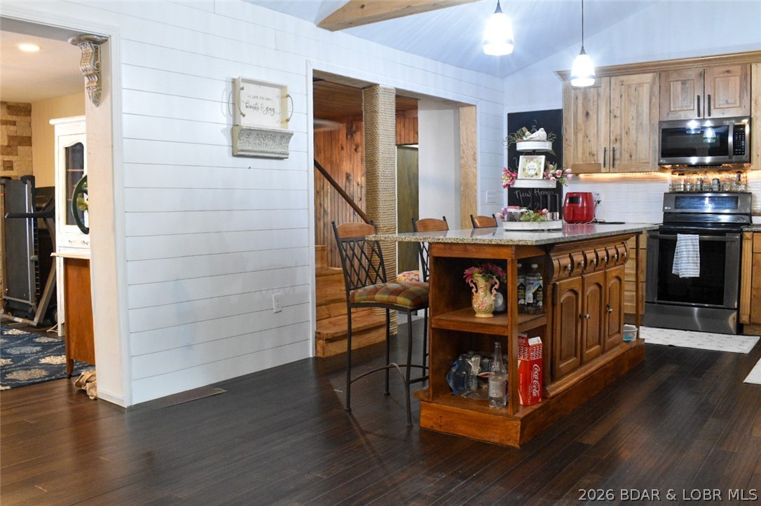 143 Walleye Point Drive Property Photo 12