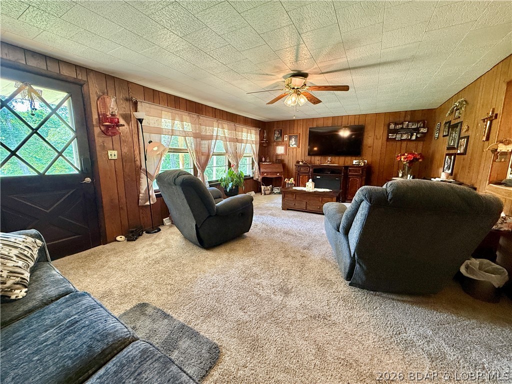 187 County Rd 837 Property Photo 14