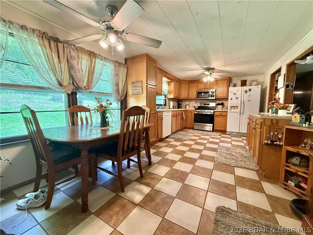187 County Rd 837 Property Photo 18