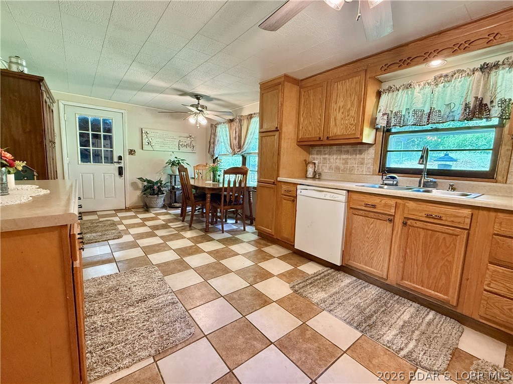 187 County Rd 837 Property Photo 19