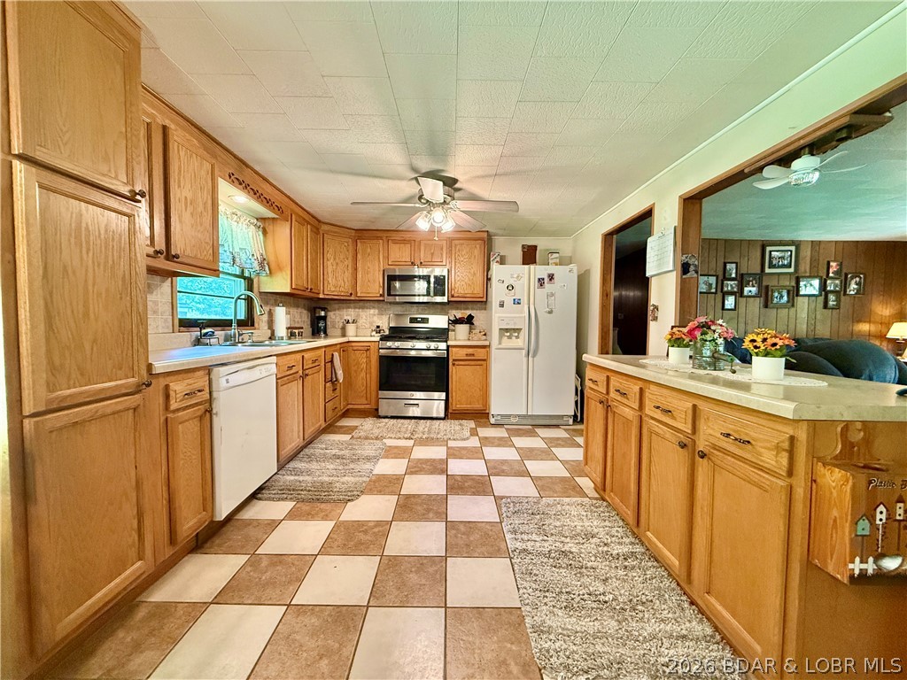 187 County Rd 837 Property Photo 20