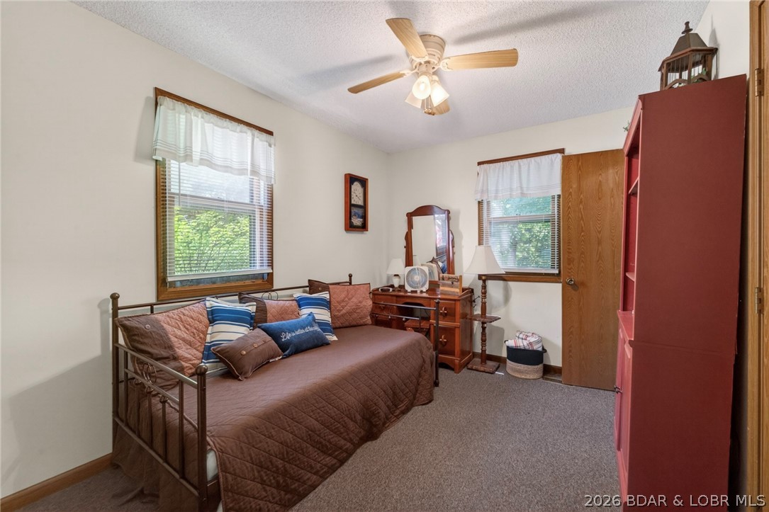 42125 Cedar Crest Place Property Photo 8