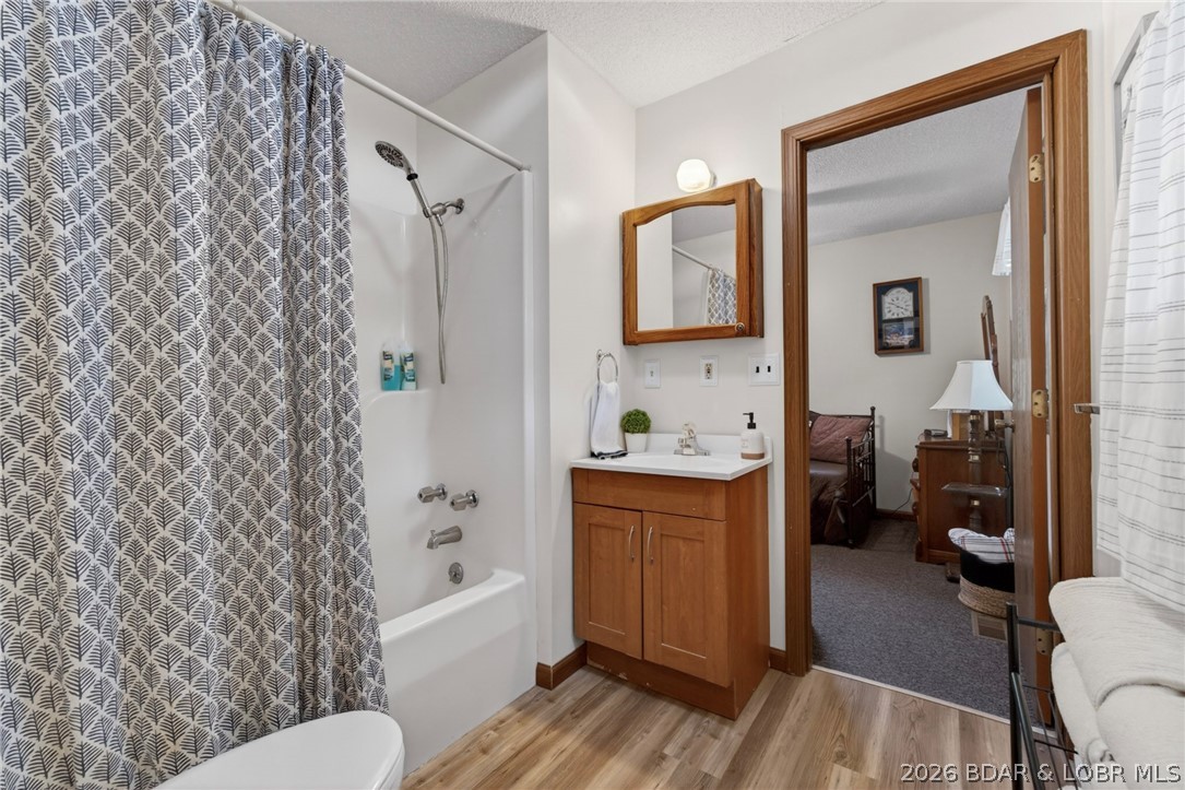 42125 Cedar Crest Place Property Photo 9