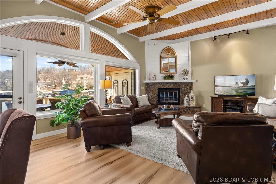 6620 Lake Pointe Drive 18 Property Photo 1