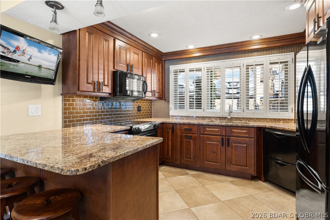 6620 Lake Pointe Drive 18 Property Photo 12