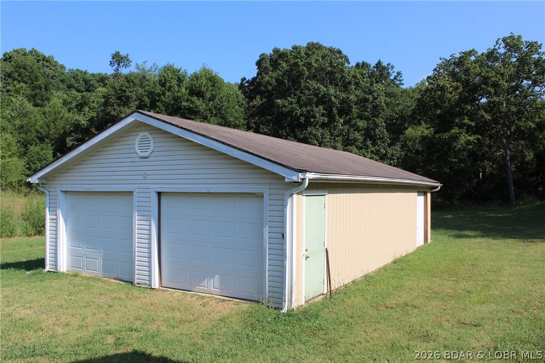 33092 Lake Trail Road Property Photo 2