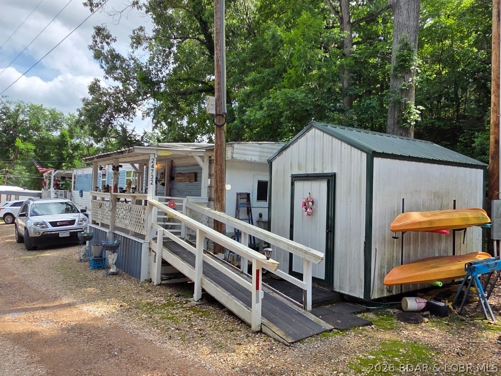 24732 Melody Road Property Photo 4
