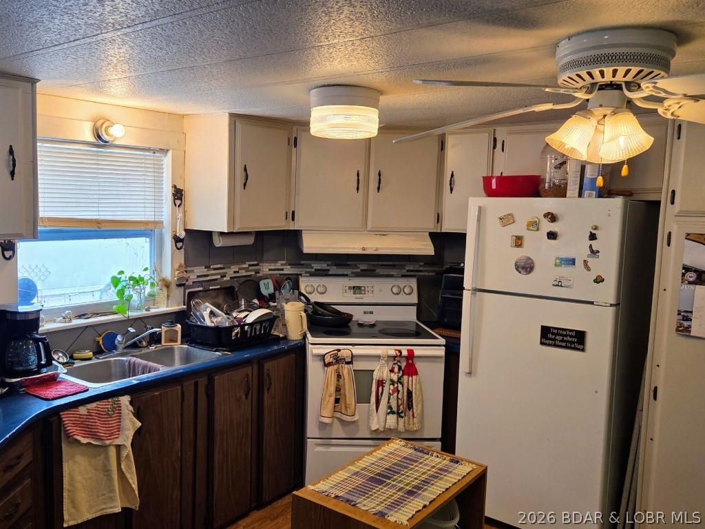 24732 Melody Road Property Photo 7