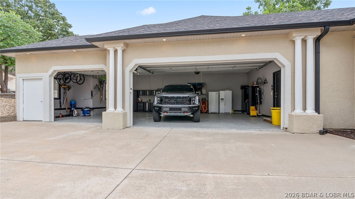1348 Palisades Drive Property Photo 8