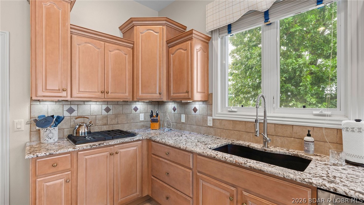1348 Palisades Drive Property Photo 37
