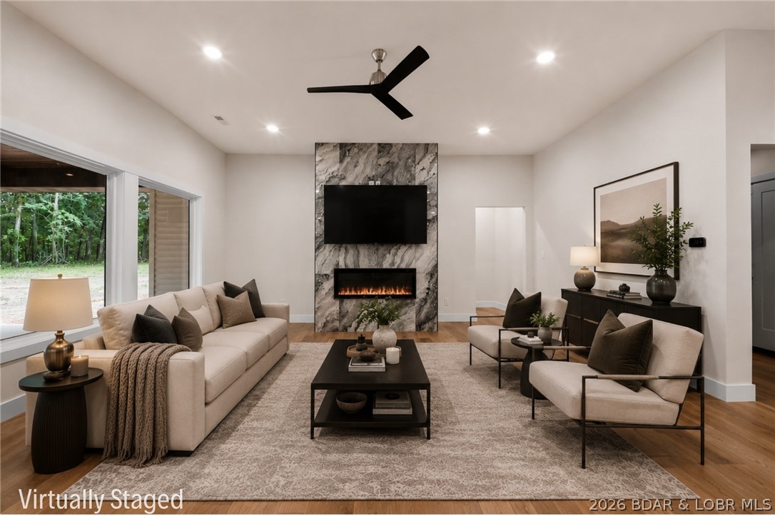 388 Via Appia Drive Property Photo 3
