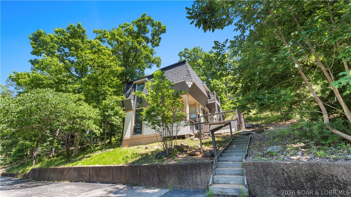 306 Seabright Drive Property Photo 1