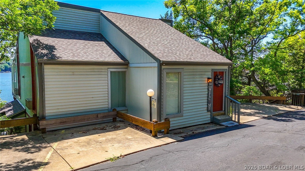 61 Topsail Place Property Photo 1