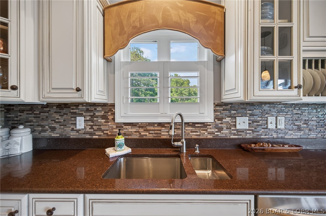 51 Arrowhead Beach Road Property Photo 15