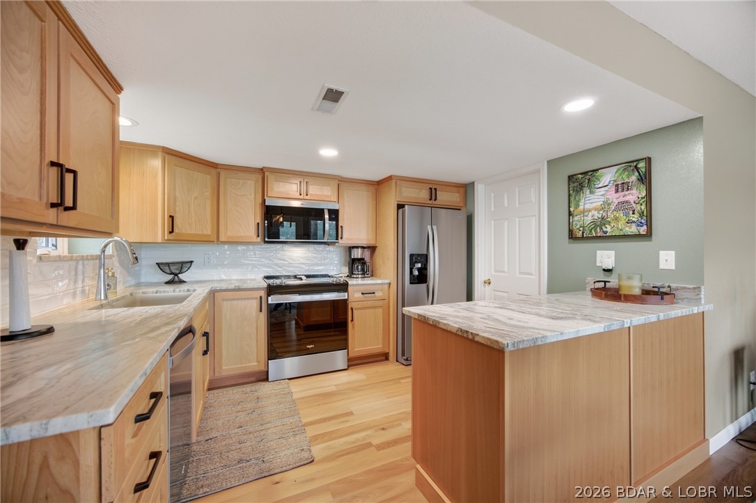 94 Point Supreme Loop Property Photo 13
