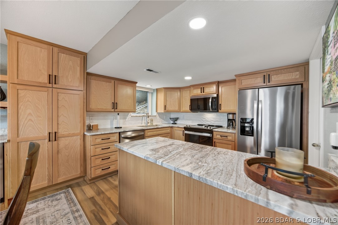 94 Point Supreme Loop Property Photo 14