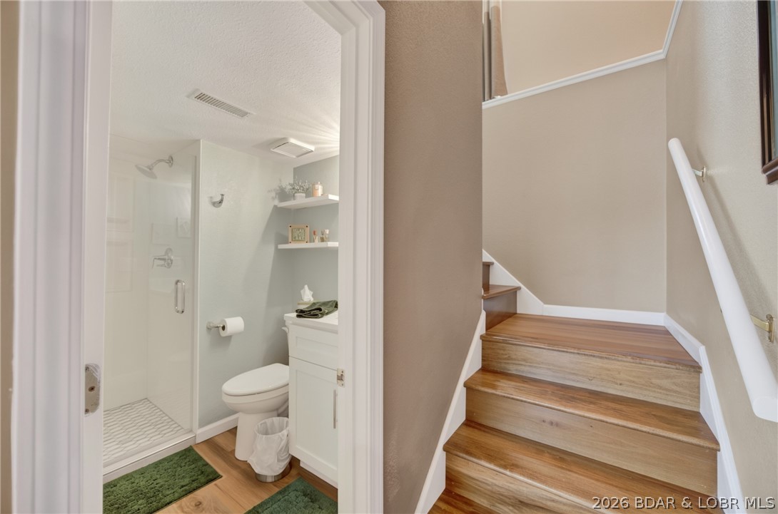 94 Point Supreme Loop Property Photo 20