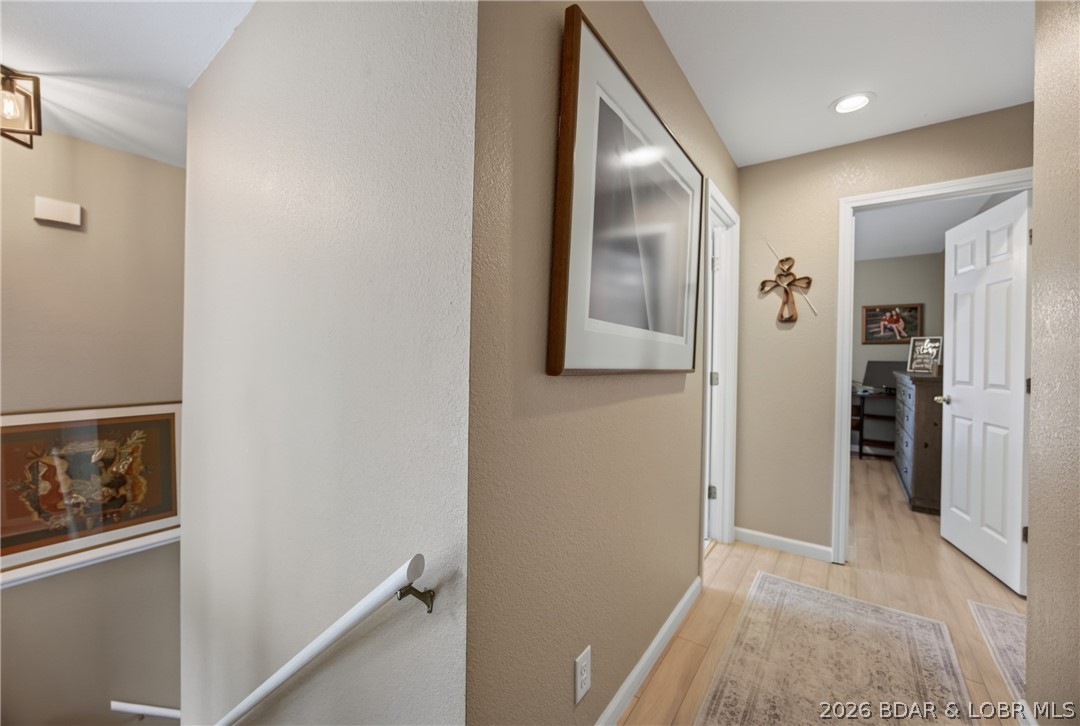 94 Point Supreme Loop Property Photo 21