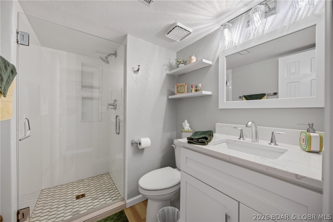 94 Point Supreme Loop Property Photo 32