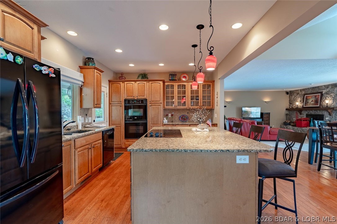 1316 Castle Court Property Photo 7