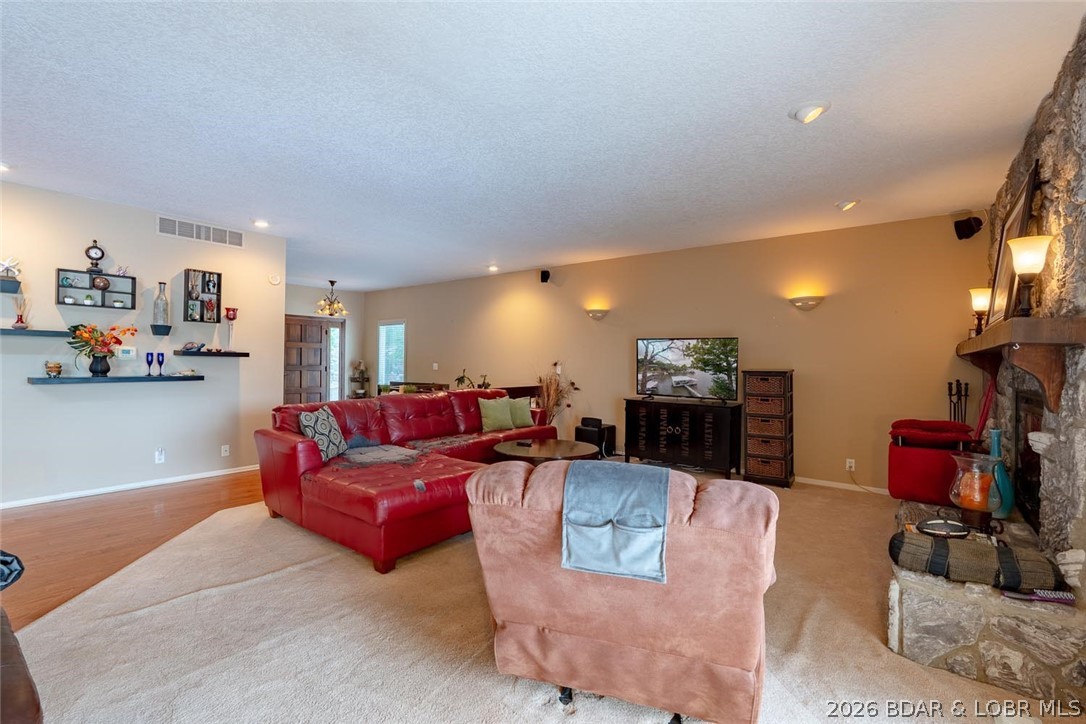 1316 Castle Court Property Photo 19