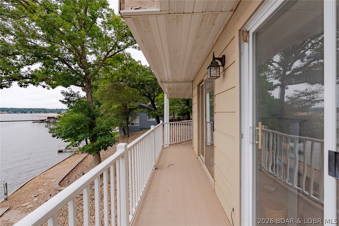 1316 Castle Court Property Photo 31
