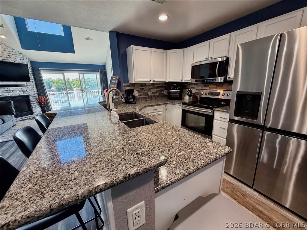180 Lakeview Resort Boulevard 4e Property Photo 3