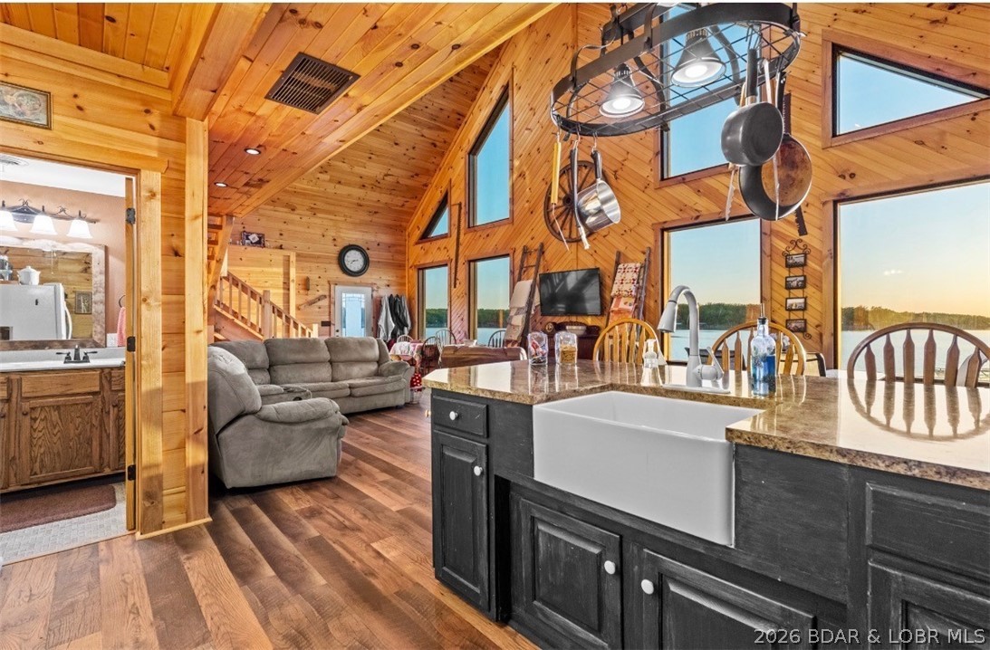 1008 Chickadee Lane Property Photo 13