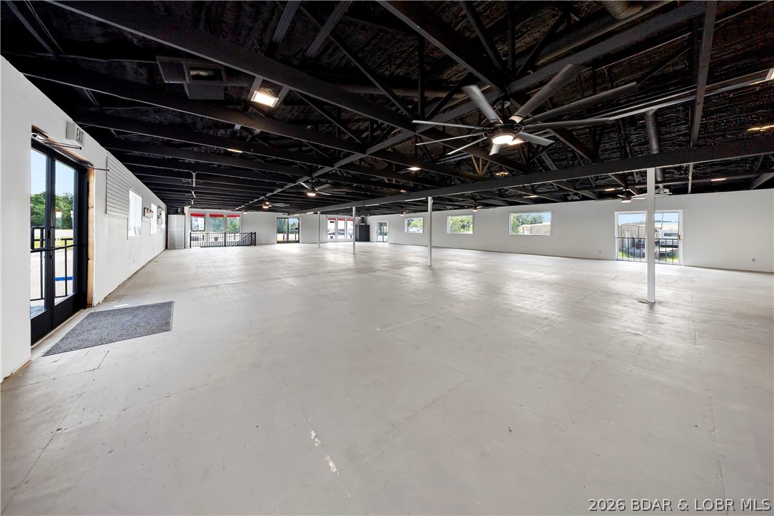 706 N Main Street Property Photo 8