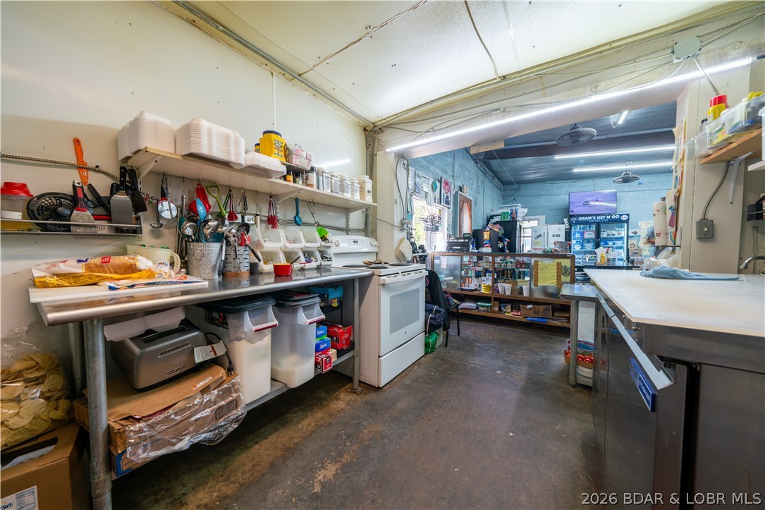 116 E Row Street Property Photo 34