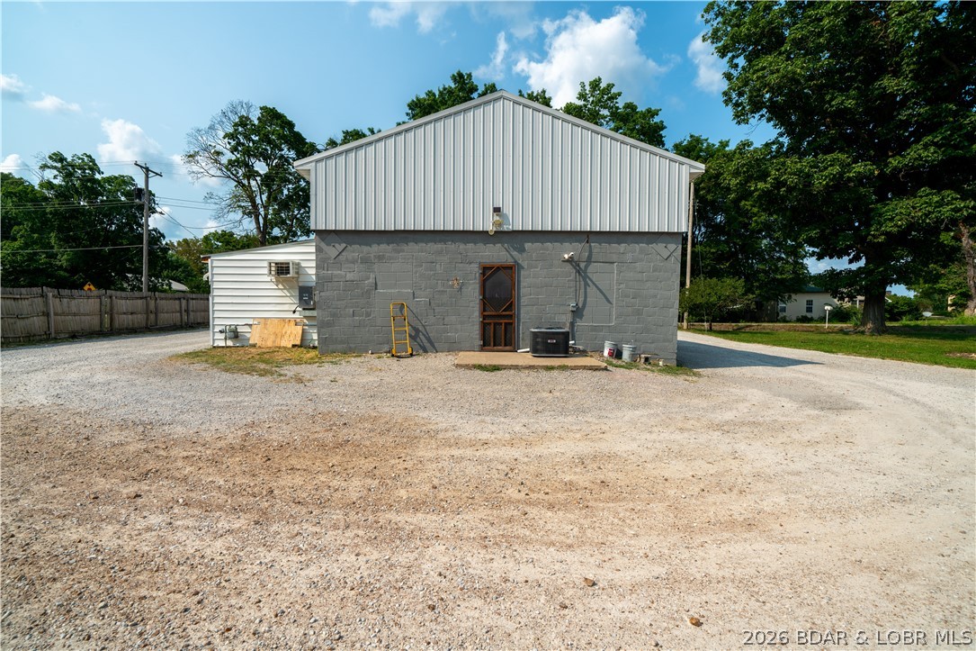 116 E Row Street Property Photo 39