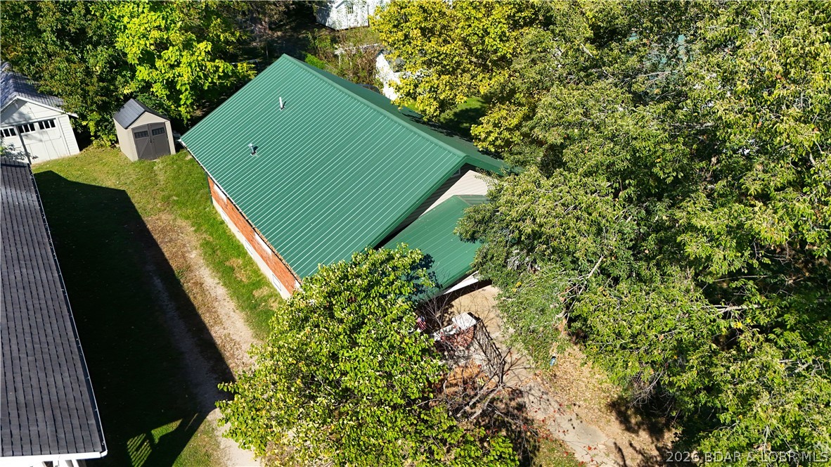 205 S Grand Avenue Property Photo 3