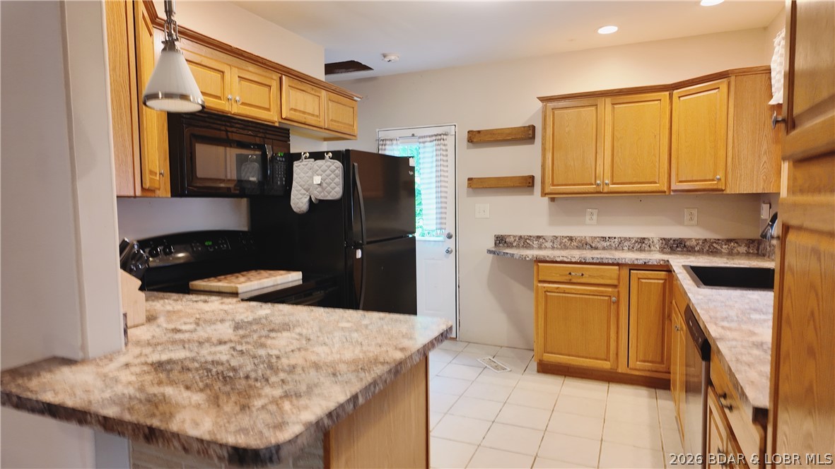 205 S Grand Avenue Property Photo 4