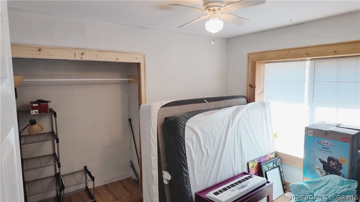 205 S Grand Avenue Property Photo 10