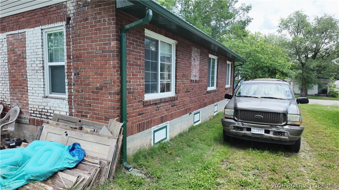 205 S Grand Avenue Property Photo 14