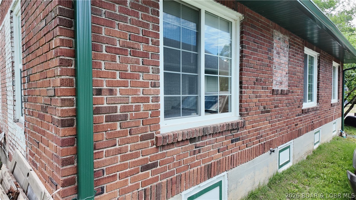205 S Grand Avenue Property Photo 15