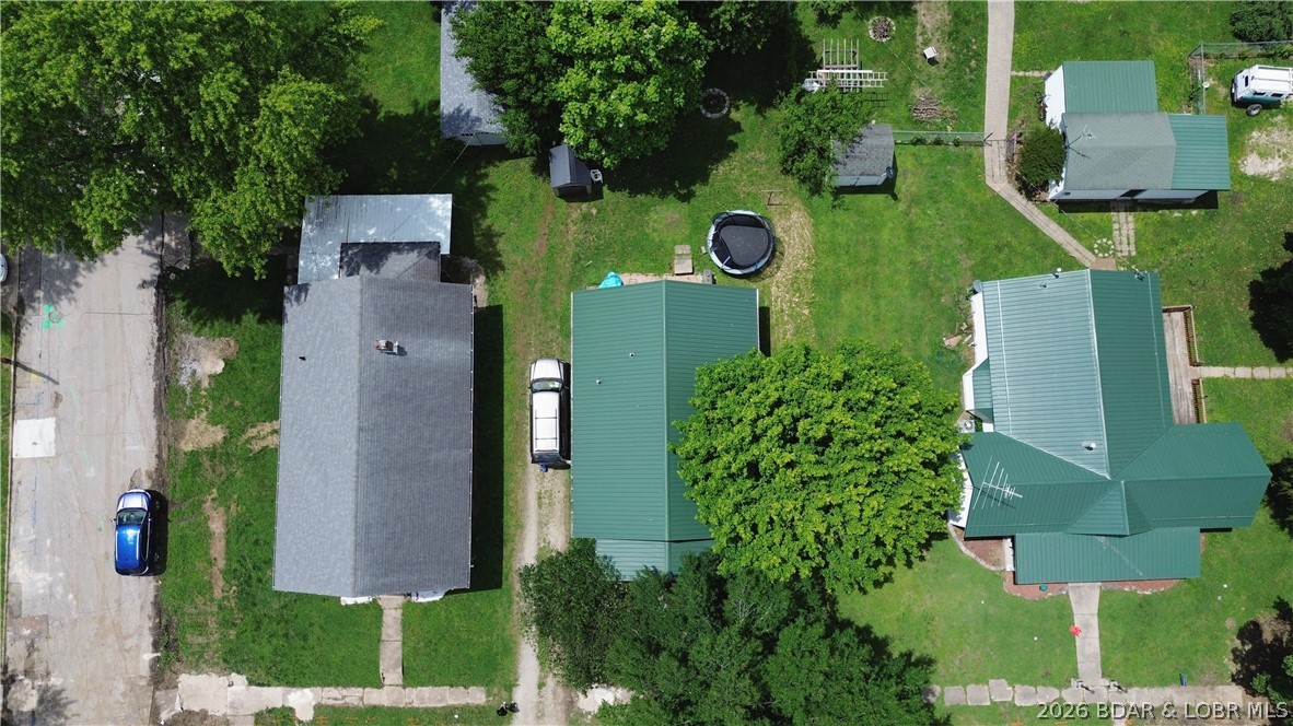 205 S Grand Avenue Property Photo 18