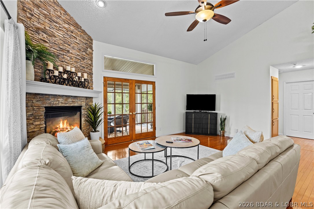 1761 Seagull Court Property Photo 8