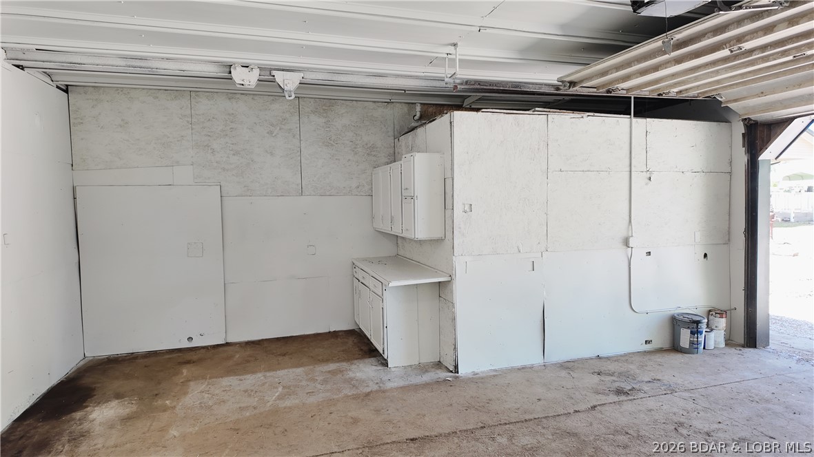 1501 Long Lane Property Photo 10