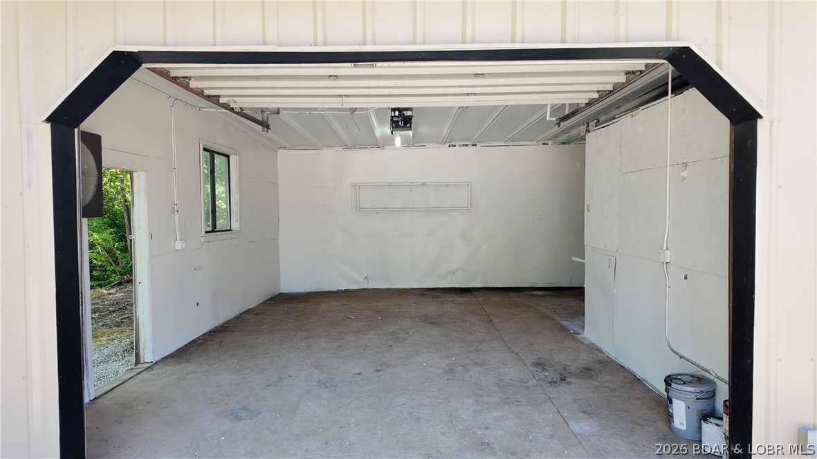 1501 Long Lane Property Photo 24