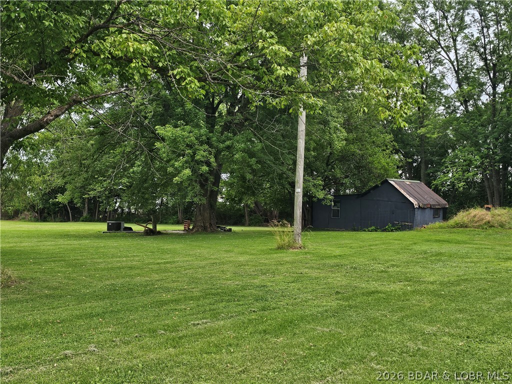 902&906 Railroad Pond Road Property Photo 4