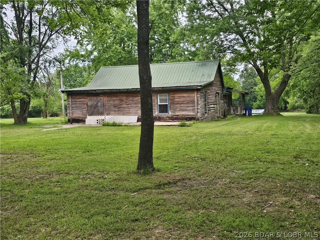 902&906 Railroad Pond Road Property Photo 11